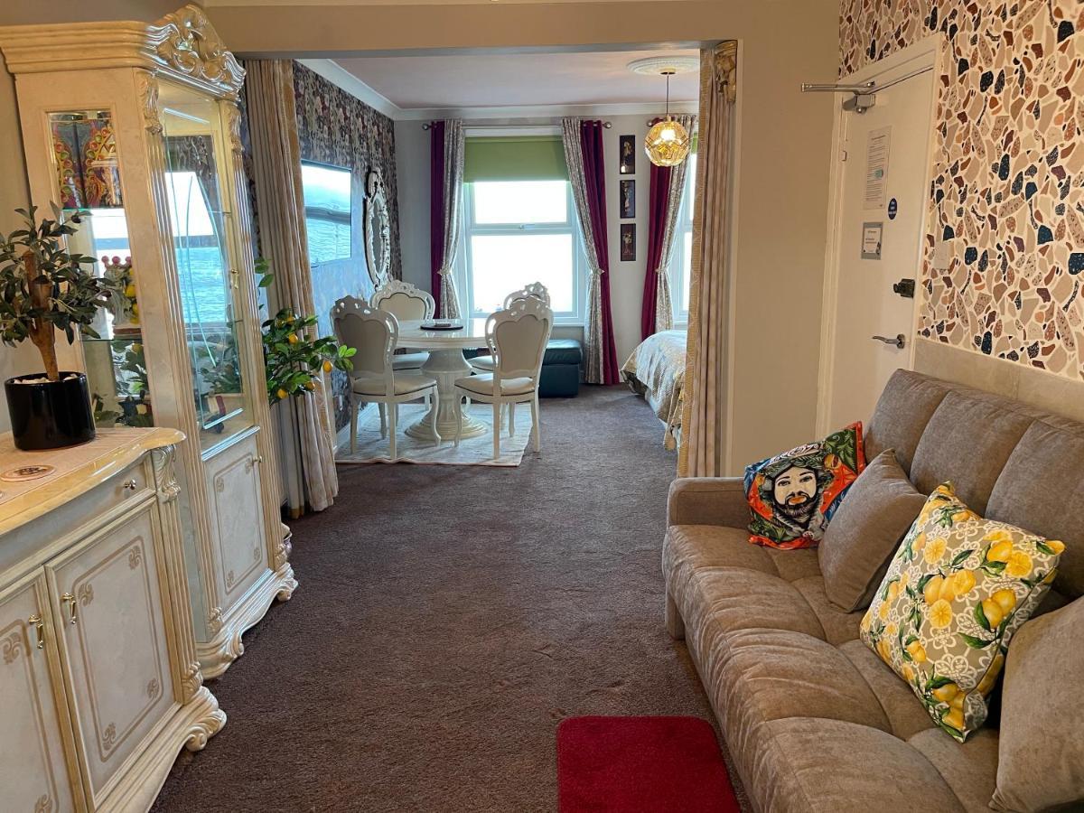 "The Italian" Seafront Apartment Eastbourne Ngoại thất bức ảnh