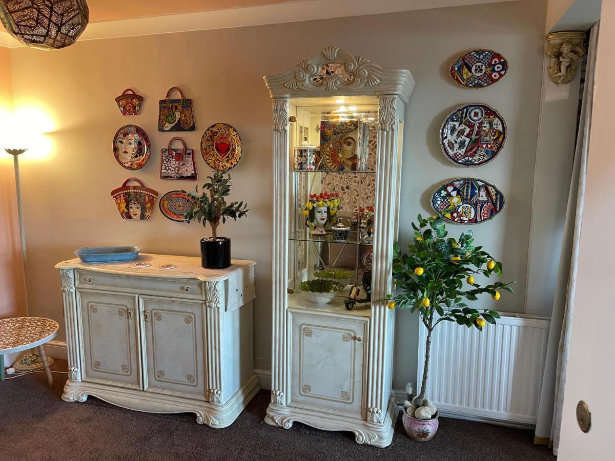 "The Italian" Seafront Apartment Eastbourne Ngoại thất bức ảnh