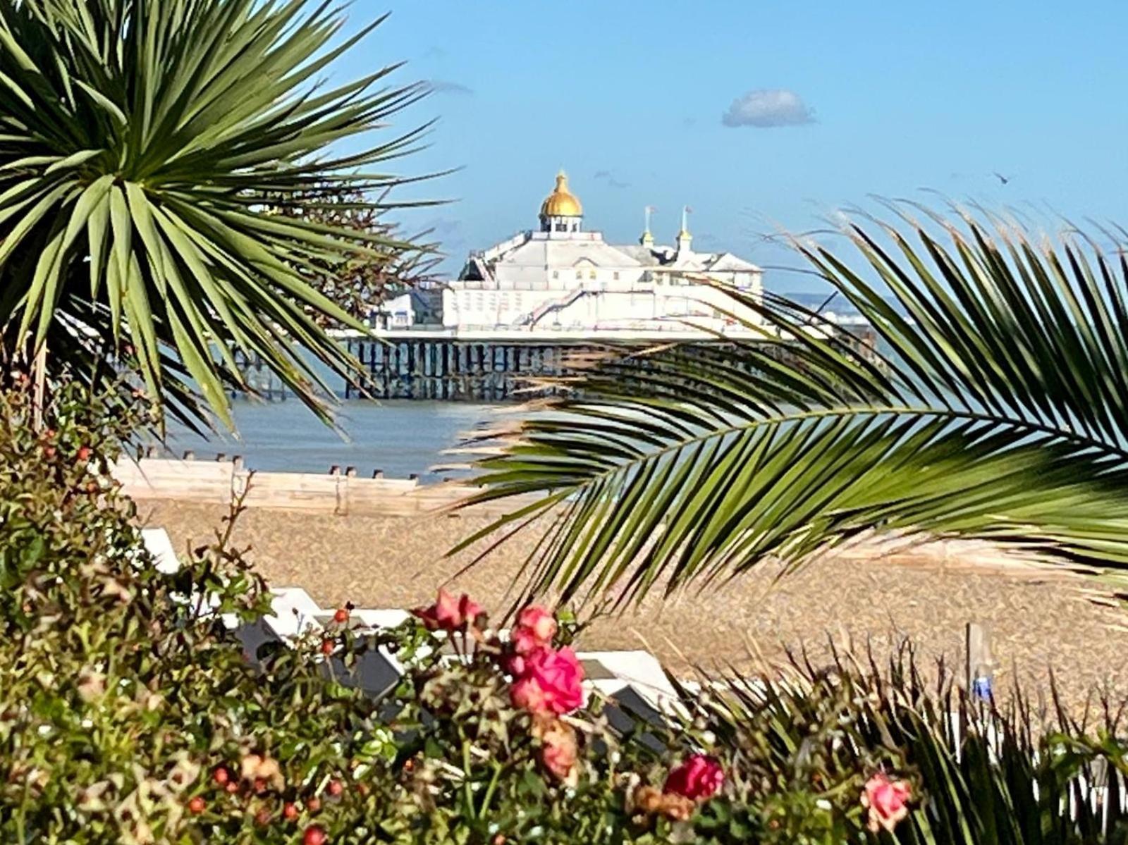 "The Italian" Seafront Apartment Eastbourne Ngoại thất bức ảnh